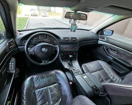 Серый БМВ 5 Серия, объемом двигателя 2.8 л и пробегом 400 тыс. км за 4500 $, фото 5 на Automoto.ua