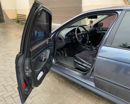 Серый БМВ 5 Серия, объемом двигателя 2.5 л и пробегом 300 тыс. км за 4600 $, фото 6 на Automoto.ua