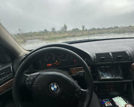 Серый БМВ 5 Серия, объемом двигателя 2.93 л и пробегом 350 тыс. км за 3800 $, фото 1 на Automoto.ua