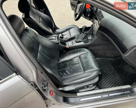 Сірий БМВ 5 Серія, об'ємом двигуна 2 л та пробігом 583 тис. км за 2999 $, фото 30 на Automoto.ua