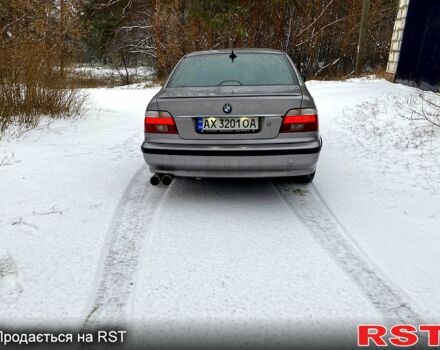 Серый БМВ 5 Серия, объемом двигателя 4.4 л и пробегом 390 тыс. км за 4600 $, фото 5 на Automoto.ua