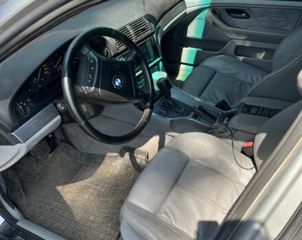 Серый БМВ 5 Серия, объемом двигателя 2 л и пробегом 330 тыс. км за 5500 $, фото 1 на Automoto.ua