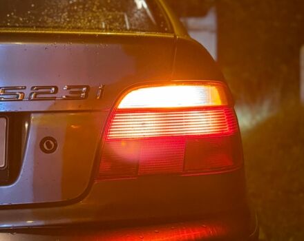 Сірий БМВ 5 Серія, об'ємом двигуна 2.5 л та пробігом 261 тис. км за 4500 $, фото 3 на Automoto.ua