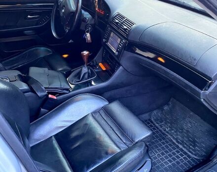 Серый БМВ 5 Серия, объемом двигателя 3.4 л и пробегом 0 тыс. км за 3500 $, фото 7 на Automoto.ua