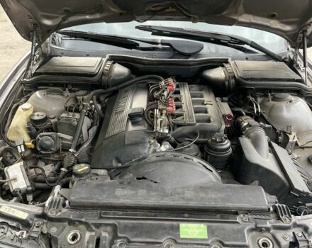 Серый БМВ 5 Серия, объемом двигателя 2 л и пробегом 341 тыс. км за 5800 $, фото 12 на Automoto.ua