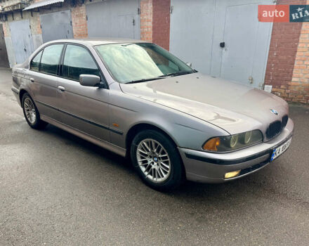 Серый БМВ 5 Серия, объемом двигателя 1.99 л и пробегом 350 тыс. км за 4500 $, фото 2 на Automoto.ua