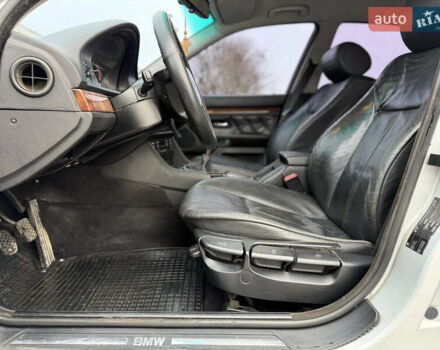 Серый БМВ 5 Серия, объемом двигателя 2 л и пробегом 310 тыс. км за 3999 $, фото 46 на Automoto.ua