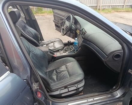 Серый БМВ 5 Серия, объемом двигателя 0 л и пробегом 438 тыс. км за 2700 $, фото 3 на Automoto.ua