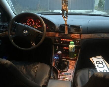 Серый БМВ 5 Серия, объемом двигателя 2 л и пробегом 400 тыс. км за 2000 $, фото 6 на Automoto.ua