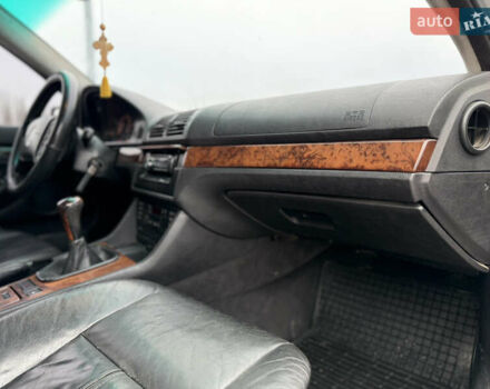 Серый БМВ 5 Серия, объемом двигателя 2 л и пробегом 310 тыс. км за 3999 $, фото 50 на Automoto.ua