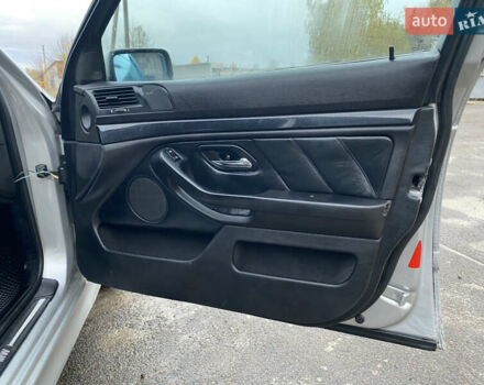 Серый БМВ 5 Серия, объемом двигателя 2.99 л и пробегом 405 тыс. км за 4150 $, фото 12 на Automoto.ua