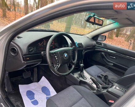 Серый БМВ 5 Серия, объемом двигателя 2.5 л и пробегом 300 тыс. км за 4300 $, фото 18 на Automoto.ua