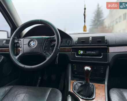 Серый БМВ 5 Серия, объемом двигателя 2 л и пробегом 310 тыс. км за 3999 $, фото 34 на Automoto.ua