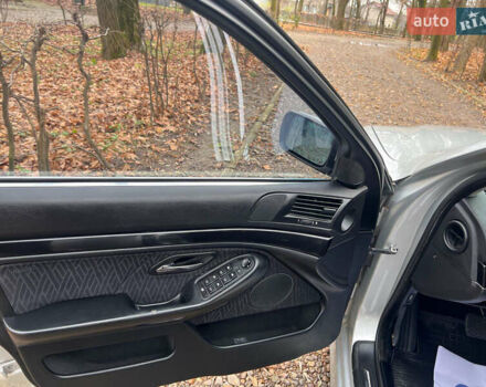 Серый БМВ 5 Серия, объемом двигателя 2.5 л и пробегом 300 тыс. км за 4300 $, фото 14 на Automoto.ua