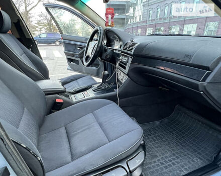 Серый БМВ 5 Серия, объемом двигателя 3 л и пробегом 360 тыс. км за 4500 $, фото 29 на Automoto.ua