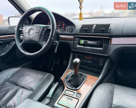 Серый БМВ 5 Серия, объемом двигателя 2 л и пробегом 310 тыс. км за 3999 $, фото 33 на Automoto.ua