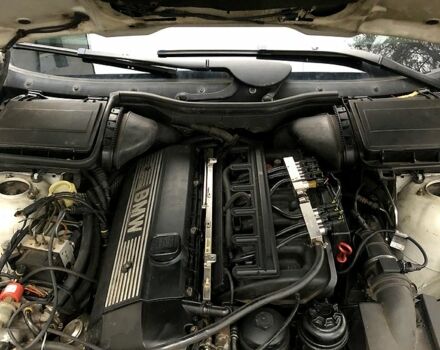 Серый БМВ 5 Серия, объемом двигателя 2.5 л и пробегом 0 тыс. км за 5000 $, фото 9 на Automoto.ua