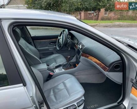 Серый БМВ 5 Серия, объемом двигателя 3 л и пробегом 318 тыс. км за 7500 $, фото 11 на Automoto.ua