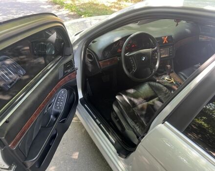 Серый БМВ 5 Серия, объемом двигателя 3 л и пробегом 310 тыс. км за 7500 $, фото 2 на Automoto.ua