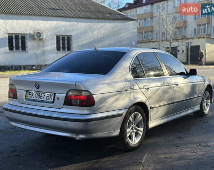 Сірий БМВ 5 Серія, об'ємом двигуна 2 л та пробігом 325 тис. км за 4550 $, фото 2 на Automoto.ua