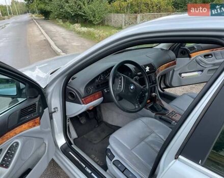 Серый БМВ 5 Серия, объемом двигателя 3 л и пробегом 318 тыс. км за 7500 $, фото 16 на Automoto.ua