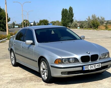 Серый БМВ 5 Серия, объемом двигателя 2 л и пробегом 0 тыс. км за 3900 $, фото 1 на Automoto.ua