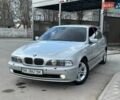 Серый БМВ 5 Серия, объемом двигателя 2 л и пробегом 325 тыс. км за 4300 $, фото 1 на Automoto.ua