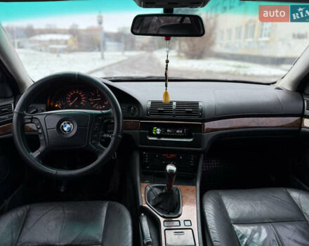 Серый БМВ 5 Серия, объемом двигателя 2 л и пробегом 310 тыс. км за 3999 $, фото 27 на Automoto.ua