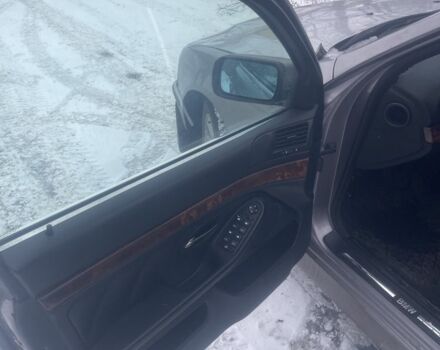 Серый БМВ 5 Серия, объемом двигателя 2 л и пробегом 465 тыс. км за 3300 $, фото 5 на Automoto.ua