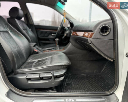 Серый БМВ 5 Серия, объемом двигателя 2 л и пробегом 310 тыс. км за 3999 $, фото 49 на Automoto.ua
