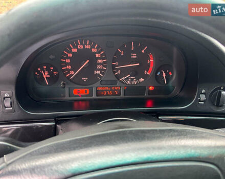 Серый БМВ 5 Серия, объемом двигателя 2.5 л и пробегом 300 тыс. км за 4300 $, фото 15 на Automoto.ua