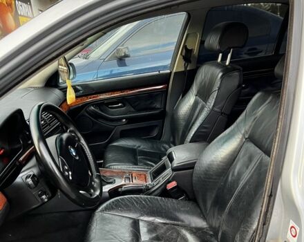 Серый БМВ 5 Серия, объемом двигателя 2.9 л и пробегом 350 тыс. км за 4600 $, фото 9 на Automoto.ua