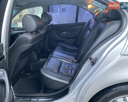 Серый БМВ 5 Серия, объемом двигателя 2.99 л и пробегом 405 тыс. км за 4150 $, фото 7 на Automoto.ua