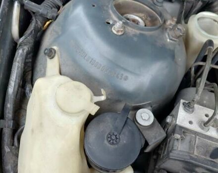 Серый БМВ 5 Серия, объемом двигателя 3 л и пробегом 171 тыс. км за 4999 $, фото 14 на Automoto.ua