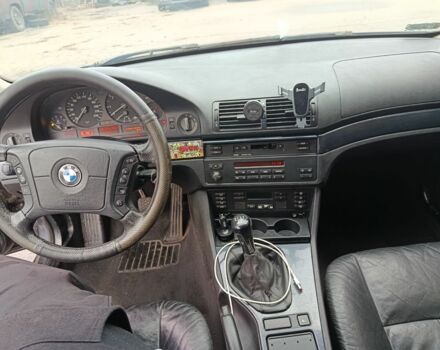 Серый БМВ 5 Серия, объемом двигателя 0 л и пробегом 438 тыс. км за 2700 $, фото 7 на Automoto.ua