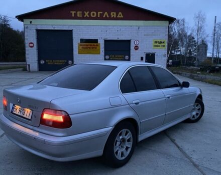 Серый БМВ 5 Серия, объемом двигателя 2 л и пробегом 777 тыс. км за 4100 $, фото 2 на Automoto.ua