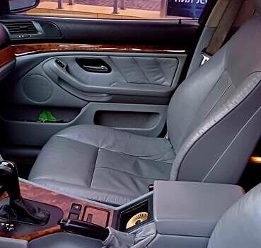 Сірий БМВ 5 Серія, об'ємом двигуна 2.5 л та пробігом 470 тис. км за 5400 $, фото 6 на Automoto.ua