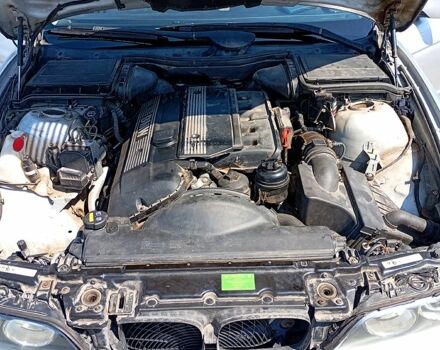 Серый БМВ 5 Серия, объемом двигателя 3 л и пробегом 282 тыс. км за 6000 $, фото 3 на Automoto.ua