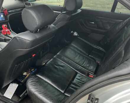 Серый БМВ 5 Серия, объемом двигателя 2.8 л и пробегом 598 тыс. км за 5500 $, фото 7 на Automoto.ua