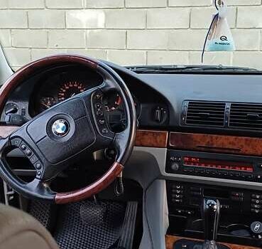 Сірий БМВ 5 Серія, об'ємом двигуна 2.5 л та пробігом 470 тис. км за 5400 $, фото 3 на Automoto.ua