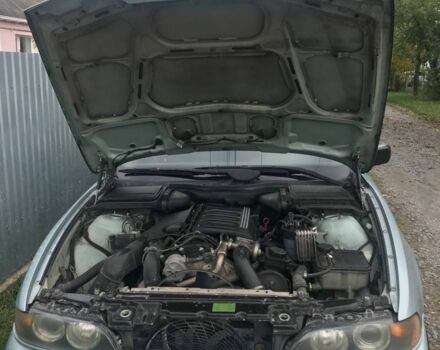 Серый БМВ 5 Серия, объемом двигателя 2 л и пробегом 305 тыс. км за 4900 $, фото 6 на Automoto.ua