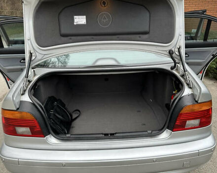 Серый БМВ 5 Серия, объемом двигателя 2.2 л и пробегом 288 тыс. км за 6200 $, фото 22 на Automoto.ua