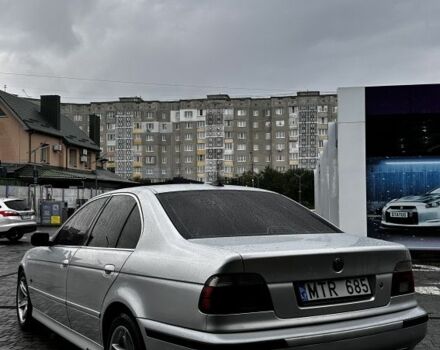 Серый БМВ 5 Серия, объемом двигателя 0 л и пробегом 300 тыс. км за 3100 $, фото 2 на Automoto.ua