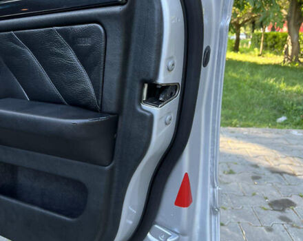 Серый БМВ 5 Серия, объемом двигателя 2.9 л и пробегом 348 тыс. км за 8000 $, фото 16 на Automoto.ua