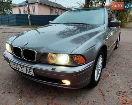 Серый БМВ 5 Серия, объемом двигателя 2 л и пробегом 440 тыс. км за 5950 $, фото 3 на Automoto.ua