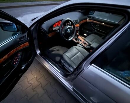 Серый БМВ 5 Серия, объемом двигателя 3 л и пробегом 350 тыс. км за 2500 $, фото 2 на Automoto.ua