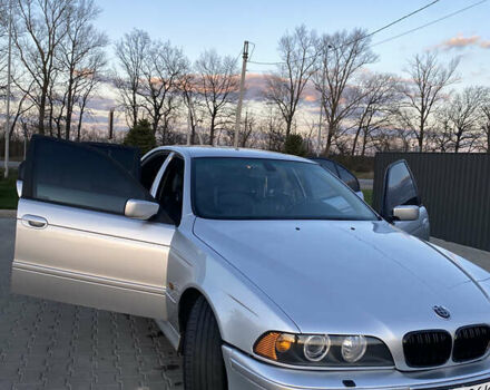 Серый БМВ 5 Серия, объемом двигателя 3 л и пробегом 400 тыс. км за 6000 $, фото 8 на Automoto.ua