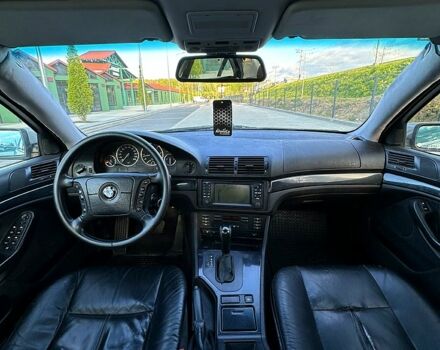 Серый БМВ 5 Серия, объемом двигателя 2.9 л и пробегом 237 тыс. км за 3500 $, фото 3 на Automoto.ua