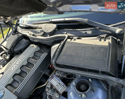 Серый БМВ 5 Серия, объемом двигателя 3 л и пробегом 316 тыс. км за 8000 $, фото 19 на Automoto.ua