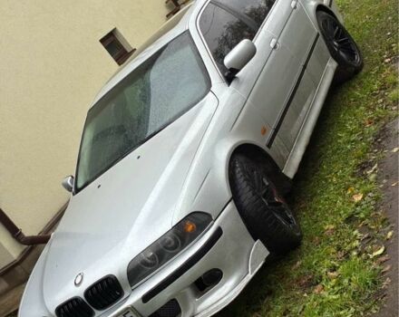 Серый БМВ 5 Серия, объемом двигателя 3 л и пробегом 720 тыс. км за 3200 $, фото 1 на Automoto.ua